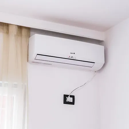 Two Bedrooms Location Apartment *