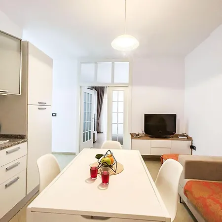 Two Bedrooms Location Apartment Golem (Tirana)